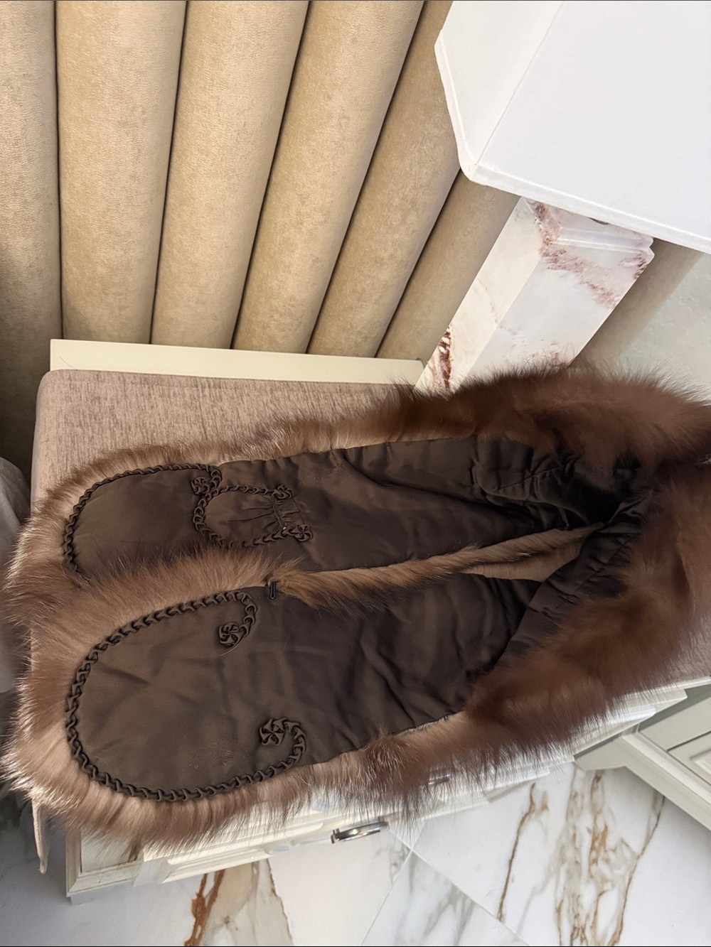 Silver fox fur shawl - Picture 4 of 8